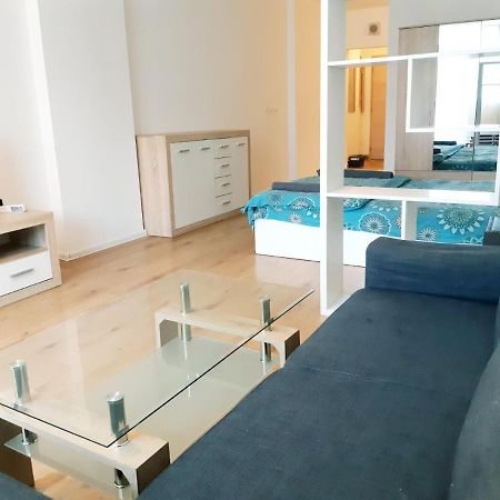 Huge Apartment With A Parking Space In The Same Building Sofia Exterior foto