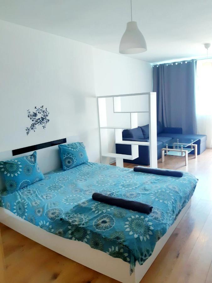 Huge Apartment With A Parking Space In The Same Building Sofia Exterior foto